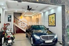 Bán nhà ngõ nguyễn khánh toàn cầu giấy 60m2 x 5 tầng, ô tô vào nhà