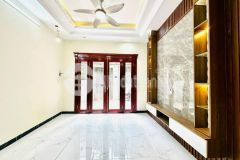 Nhà đẹp lĩnhnam ô tô đỗ cửa chỉ nhỉnh 3 tỷ có ngay nhà 5 tầng 33.6m2