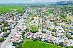 Vi tri vang năm ngay trung tâm xa đưc tân, huyên mô đưc, tinh quang ngai tiêm năng dưa