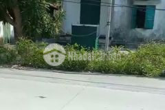 Khu đất nằm cách bãi tắm hồng vàn 50m, thuận lợi phát triển du lịch tắm biển, lặn ngắm san hô.