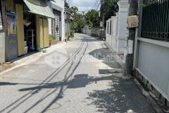 Bán đất ngọc thụy, thông số đẹp tài chính quá hợp lý ngõ to thông các hướng ô tô vào nhà.