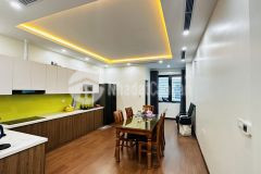 Bán nhà mặt phố quang trung hà đông 80m ô tô kinh doanh 2 mặt đường giá chỉ 13 tỷ.