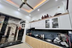 Bán nhà đẹp lĩnh nam, ô tô, kinh doanh 35m, 5 t, mt 4,6m, nhỉnh 3 tỷ, lh 0984417892.