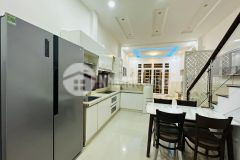 Bán nhà hxh cạnh trường cao đẳng kinh tế tặng full nội thất.