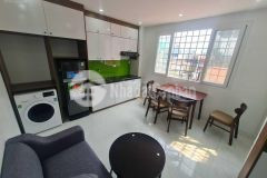 Mặt ngõ ô tô tránh ô tô đỗ cửa lô góc