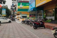 Bán nhà mặt phố lớn ngô gia tự vị trí đẹp nhất phố vỉa hè đá bóng 2 mặt tiền trước sau kinh