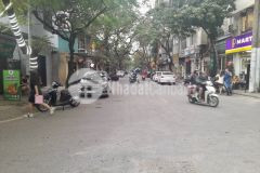 Mặt ngõ, đường ô tô, ngõ thông phố phương mai, đống đa. 0911554873.