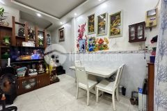 Trung tâm tân bình nhà 2 tầng mới tinh có sân để xe shr nhỉnh 2 tỷ