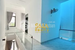 Nhà lầu đẹp 2tỷ550 hẻm nhựa 200y wang.p ea tam