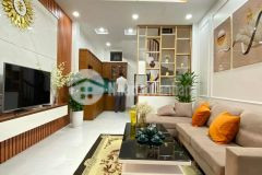 Gần phố đê la thành 30m x 4 tầng x mt 5m 3,5 tỷ tiện ích ngập tràn ở sướng