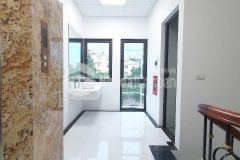 Bóc phốt nhà 7t thang máy 97m2 vỉa hè 3 oto tránh khu phân lô trung kính