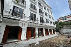 3.7 tỷ nhà quận tây hồ 35m2 x 5 tầng ô tô đỗ cổng