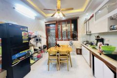 Bán nhà siêu đẹp phố vũ hữu ô tô 48m2 giá 4.3tỷ