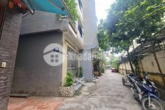 Bán nhà hồ ba mẫu 60m2, mt 5.5m. lô góc, oto gần 7.3 tỷ