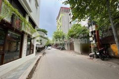 Bán nhà ngõ 173 hoàng hoa thám nhà đẹp lắm 50m2, 5t, mt4.3m gara ô tô dân trí cao