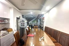 Bán nhà phạm ngọc thạch 80m2 4 tầng, 2 mặt ngõ, 3 bước ra mặt phố, trung tâm sầm uất, 15 tỷ hơn