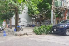 Nhà đẹp hiếm phố nguyễn văn cừ sân chơi trước nhà view vườn hoa nhỏ ngay cạnh là hồ điều hòa