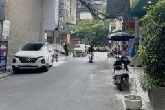 Bán nhà nguyên hồng, sát phố, mặt tiền 5m. dt 57m2, 5t, giá 16 tỷ