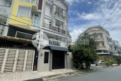 Bán nhà góc 2 mặt tiền khu bình phú quận 6 5 tầng mới