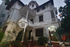 Bán biệt thự sân vườn đường lạc long quân, tây hồ, diện tích 278m2 mặt tiền 18m2 giá 46 tỷ