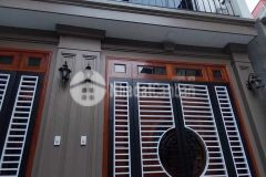 Gấp, bán nhà ngõ 191 thạch bàn, cổ linh, 40m2x 5tầng, phân lô, ô tô, nhỉnh 4 tỷ