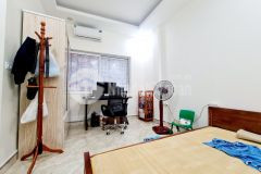 Hộ khẩu đống đa, gần phố, giá tốt, nhà đường trường chinh, dt 23m2x5 tầng chỉ 2.8 tỷ