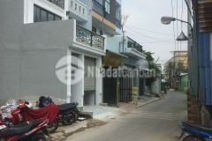 Nhà mặt tiền đường 4 long trường dt 94m đúc 4 lầu giá ngộp