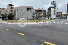 Lô góc đấu giá ngọc đà cực đẹp, kinh doanh tốt giá chỉ 4.x tỷ lh 0828218468