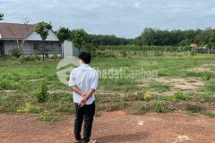 Cần bán lô đất 1000 m2 giá 250 triệu