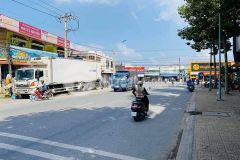 Nhà 2 lầu, mặt tiền phan văn đáng, đối diện chợ phường 9 vĩnh long