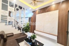 Giá tốt. bán nhà ngô gia tự thông sang hoa lâm, long biên 42m2, 5t, giá 4,08 tỷ