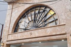 Hơn 5tỷ có nhà 6 tầng,42m2,mt 4.65m,gara,sát phố bát khối,long biên