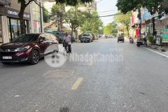 Độc hiếm nhà nguyễn văn cừ 100m mt8.6m, lô góc, ngõ to như phố, trước nhà 4 ô tô tránh.