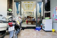 Bán nhà 60m2 3 tầng 3 pn hẻm 5 mét đậu ô tô thoải mái, đường số 4 bình hưng hòa b 4.5 tỷ