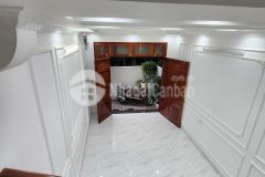 Mới kính koong ở luôn ô tô tránh 100m