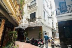 Chỉ nhỉnh hơn 5 tỷ có ngay căn nhà ở vị trí siêu đẹp tại cầu giấy hà nội