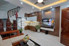 Siêu đẹp, nhà ngõ 68 ngọc thuỵ, long biên, 35m2, 5 tầng, lô góc, ô tô, nhỉnh 4 tỷ