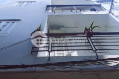 Nhà đẹp ở ngay 28m2 3 tầng 3 pn, hxh mã lò gần hương lộ 2, giá 2,165 tỷ