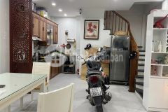 Bán nhà hoàng hoa thám 32m x 5 tầng, ngõ thông gần phố, ô tô đỗ gần. giá 3,2 tỷ