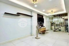 Cho thuê nhà nguyên căn 4 tầng mặt tiền đường gần chợ hàn