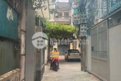 Cho thuê nhà phố lạc trung, ô tô đỗ cửa, dt 50m2 x 4 tầng, mt 6m, giá 13,5tr, lh 0977483092