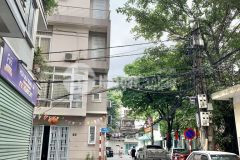 Chính chủ bán gấp nhà mặt phố la thành giá 28.5 tỷ, 65m2, kinh doanh tốt