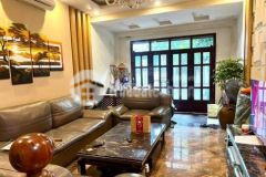 Cần bán nhà mặt hồ văn chương giá 23.9 tỷ, 70mx5 tầng, căn góc, kd tốt