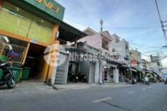 Bán nhà mặt tiền 4x18m căn góc sát quận 1 ngay phan văn hân