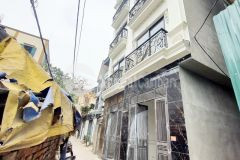 Bán nhà mới đẹp 5 tầng phố trạm,long biên 34m2,lô góc nhỉnh 3 tỷ