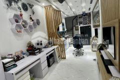 Cần bán nhà riêng phố đường láng quận đống đa 40m, cách mặt phố 15m nhỉnh 5 tỷ