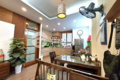 6.95 tỷ x 40m2 x 5 tầng ô tô vào nhà lô góc kinh doanh dân xây tặng full nội thất