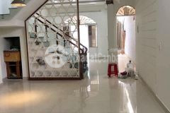 Cho thuê nhà nguyên căn 2 tầng mặt tiền đường gần đường duy tân