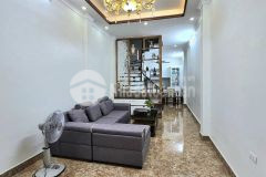 Hàng xóm royal city nhà đẹp sát phố bãi ô tô gần nhà