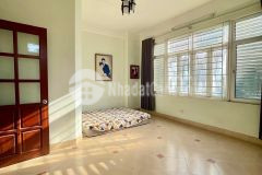 Chỉ 100trm2 bán nhà đẹp phố ngọc khánh, ba đình, ngõ nông, giá tốt, cách ô tô 40m